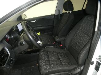 Kia Stonic  picture 17