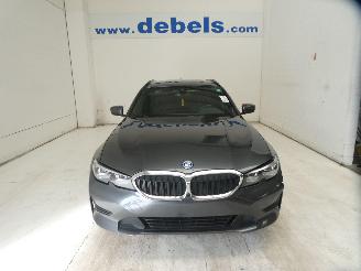 Damaged car BMW 3-serie E 2021/10