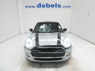 uszkodzony samochody osobowe Mini Cooper 1.5 2019/4