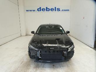 damaged passenger cars Peugeot 308 III ACTIVE PACK 2023/5