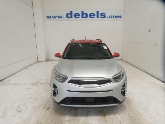 Vaurioauto  passenger cars Kia Stonic  2023/4