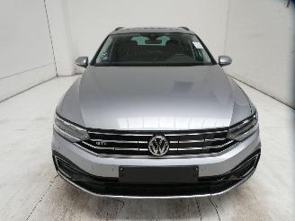 Volkswagen Passat GTE picture 2