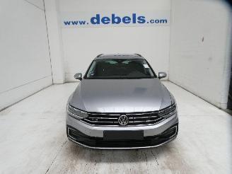 damaged passenger cars Volkswagen Passat GTE 2020/4