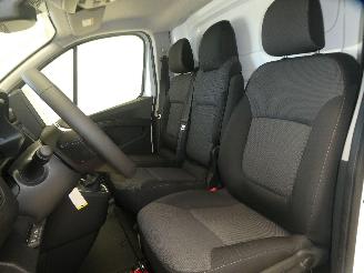 Renault Trafic 2.0D picture 15