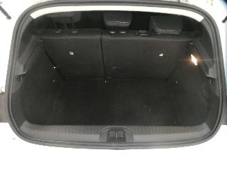 Renault Clio  picture 18
