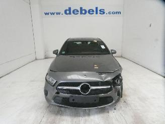 Damaged car Mercedes A-klasse A 180 D 2020/6