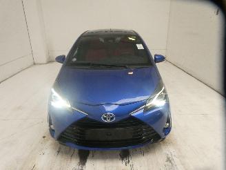 Toyota Yaris LOUNGE picture 2