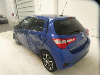 Toyota Yaris LOUNGE picture 8