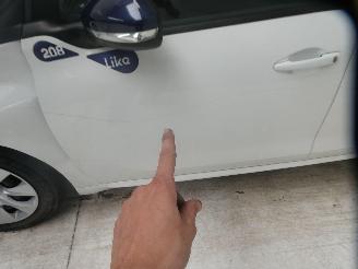 Peugeot 208 LIKE picture 9