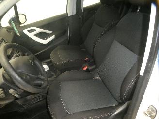 Peugeot 208 LIKE picture 23
