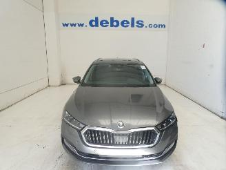 Coche accidentado Skoda Octavia AMBITION 2024/1