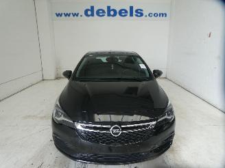 uszkodzony samochody osobowe Opel Astra INNOVATION 2019/10