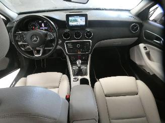 Mercedes GLA 180 picture 28