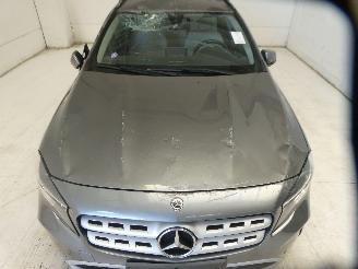 Mercedes GLA 180 picture 3