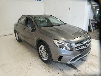 Mercedes GLA 180 picture 22