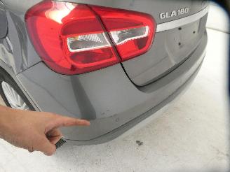 Mercedes GLA 180 picture 13
