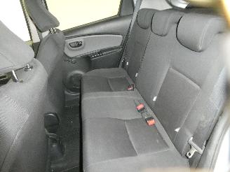 Toyota Yaris Y-OUNG picture 18