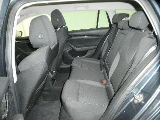 Skoda Octavia 1.0 AMBITION picture 21