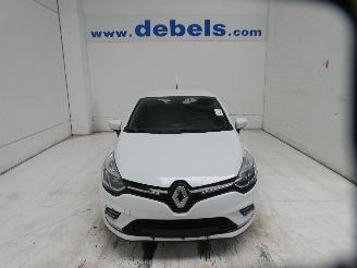 Damaged car Renault Clio ZEN ENERGY TCE 2019/6