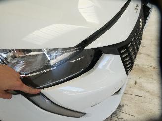 Peugeot 208 ACTIVE BACK picture 12