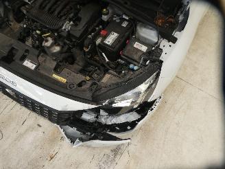 Peugeot 208 ACTIVE BACK picture 23