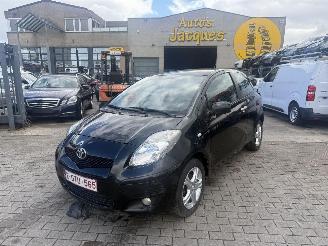 uszkodzony samochody osobowe Toyota Yaris  2010/6