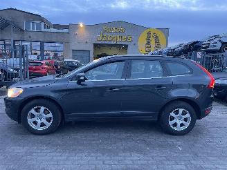 uszkodzony samochody osobowe Volvo Xc-60 MOMENTUM 2011/6