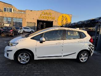 damaged passenger cars Honda Jazz COMFORT AUTOMAAT 2017/3