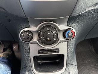 Ford Fiesta 1.4I picture 21
