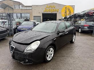 Damaged car Alfa Romeo Giulietta 1.6 MTJD 2012/9