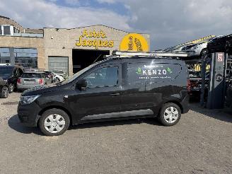 Voiture accidenté Renault Express 1.5 ENGINE OUT 2021/11