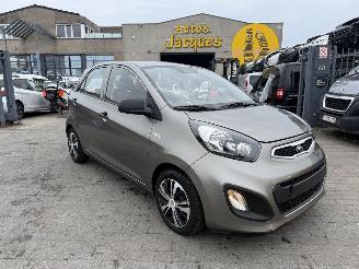 Auto incidentate Kia Picanto 1.0I EASY 2014/3