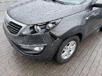 Kia Sportage 1.6I LOUNGE picture 4