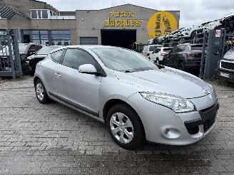 Schadeauto Renault Mégane Coupe 1.6I EXPRESSION 2010/3
