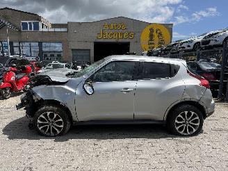 Damaged car Nissan Juke 1.6I ACENTA AUTOMAT 2013/4