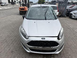 Ford Fiesta  picture 3