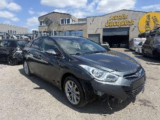 damaged passenger cars Hyundai I-40 1.7 CRDI STYLE 2014/10