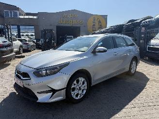 Coche accidentado Kia Ceed 1.0 T-GDI COMFORT 2022/8