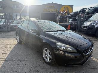 skadebil auto Volvo V-40 KINETIC 2013/7