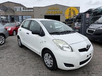 Unfallwagen Toyota Yaris 1.0 5D 2011/2