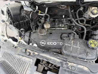 Opel Mokka 1.6 BENZINE picture 5