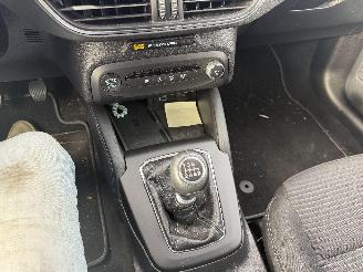 Ford Focus 1.0 ECOBOOST MHEV picture 23