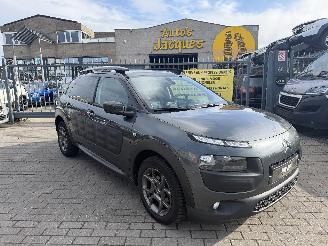 Voiture accidenté Citroën C4 cactus 1.2I PURE TECH 2017/3