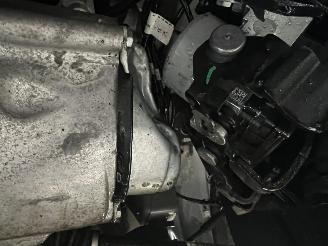 Peugeot 208  picture 17