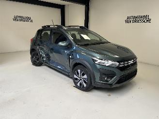 Voiture accidenté Dacia Sandero LPG + ESSENCE 2025/10