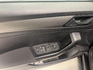 Volkswagen T-Roc STYLE picture 13