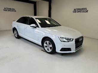 Voiture accidenté Audi A4 S-TRONIC 2019/6