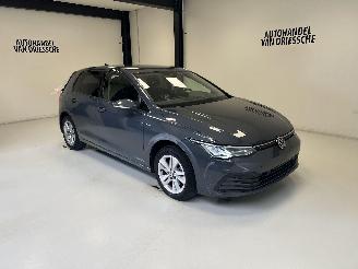 Voiture accidenté Volkswagen Golf DSG 2023/4
