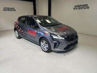Damaged car Renault Clio  2024/10