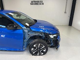 Peugeot 208 ALLURE picture 2